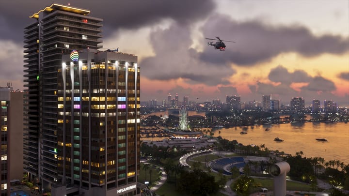 Ciel chargé au-dessus de Vice City, la tour Megamundo au premier plan