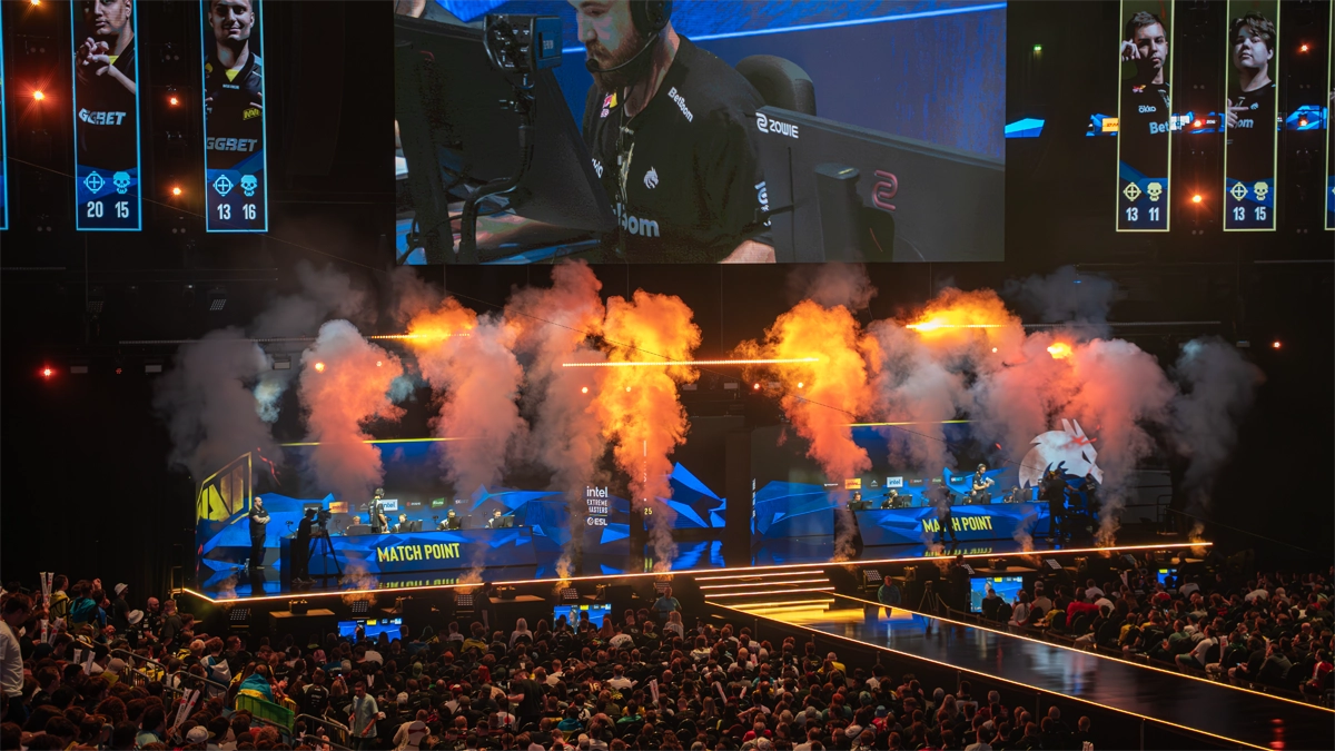 Scène de l'IEM Cologne avec des effets de feu