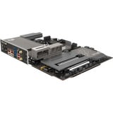 SAPPHIRE NITRO+ X870EA WIFI7 Phantom Link carte mère socket AM5 Noir/Argent, 5 Gb-LAN, Wi-Fi 7, BT 5.4, Sound, ATX