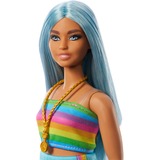 Mattel Barbie Fashionista - Poupée avec cheveux bleus, haut arc-en-ciel et jupe bleu-vert #218 