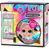 MGA Entertainment Winter Chill Spaces Playset with Doll- Style 3, Poupée L.O.L. Surprise! Winter Chill Spaces Playset with Doll- Style 3, Mini poupée, Femelle, 4 an(s), Garçon/Fille, Multicolore
