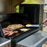Masterbuilt Gravity Series 800 Digital Charcoal Griddle + Grill + Smoker, Barbecue Noir