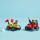 LEGO City - Kit de voiture de course: camion de livraison de pizzas contre camion de pompiers, Jouets de construction 60458 | set de course de caisses à savon
