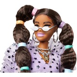 Mattel Barbie Extra Doll 7 - Top & Furry Shrug with Pet Pomeranian, Poupée 