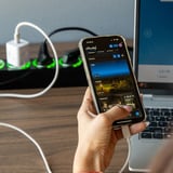 Shelly Power Strip Gen4, Multiprise Noir, 4 prises, Wi-Fi, Bluetooth, Zigbee