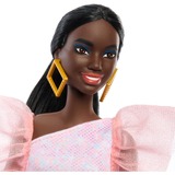 Mattel Barbie Fashionistas - Poupée avec jupe imprimé pêche-blanc, talons bleus et queue de cheval 