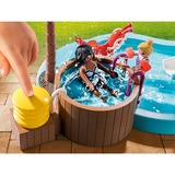 PLAYMOBIL Family Fun - Pataugeoire avec bain à bulles, Jouets de construction 70611