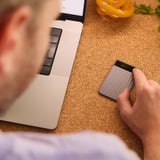 Plaud Note Pro, Enregistreur vocal Argent, 64 Go, Bluetooth (BLE 5.4), Wi-Fi double bande (2,4 GHz et 5 GHz)