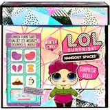 MGA Entertainment Winter Chill Spaces Playset with Doll- Style 1, Poupée L.O.L. Surprise! Winter Chill Spaces Playset with Doll- Style 1, Mini poupée