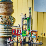 LEGO Spider-Man contre Oscorp, Jouets de construction 