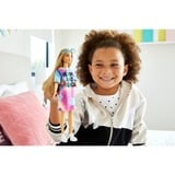 Barbie Fashionistas Doll 159 - Robe T-Shirt Tie-Dye, Poupée 