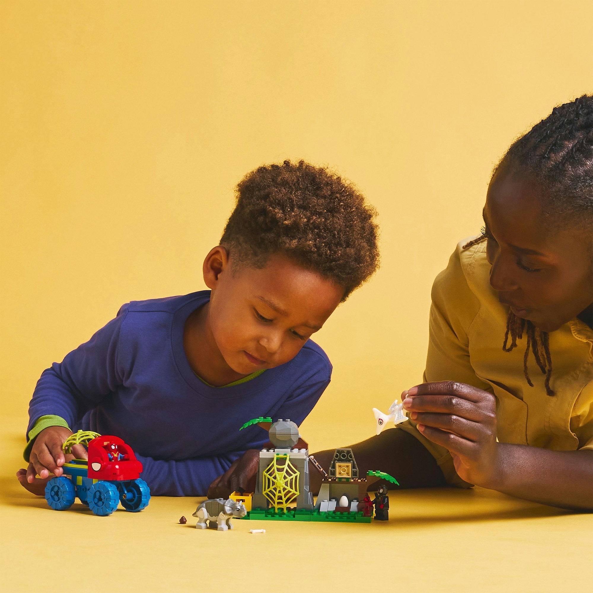 LEGO Marvel Spidey And His Amazing Friends - Mission de sauvetage de l'équipe Spidey avec le dinotruck, Jouets de construction 11199 - Spidey et ses incroyables amis